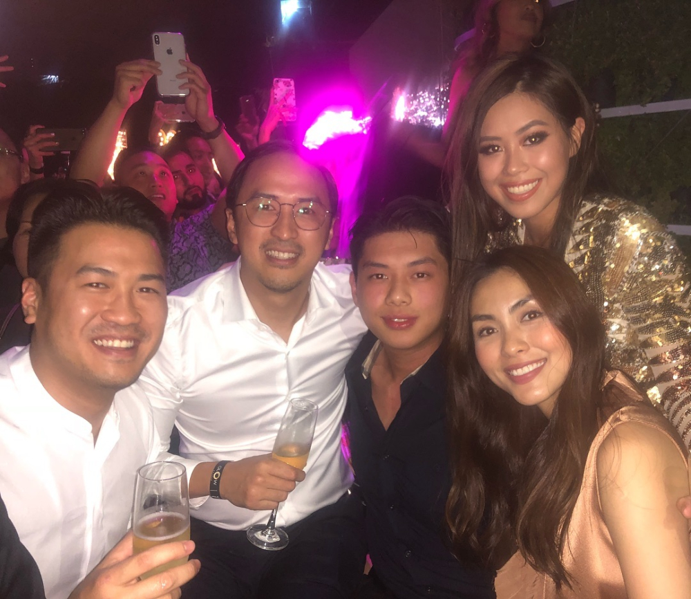 Tiên Nguyễn cùng những thành viên trong gia đình của mình