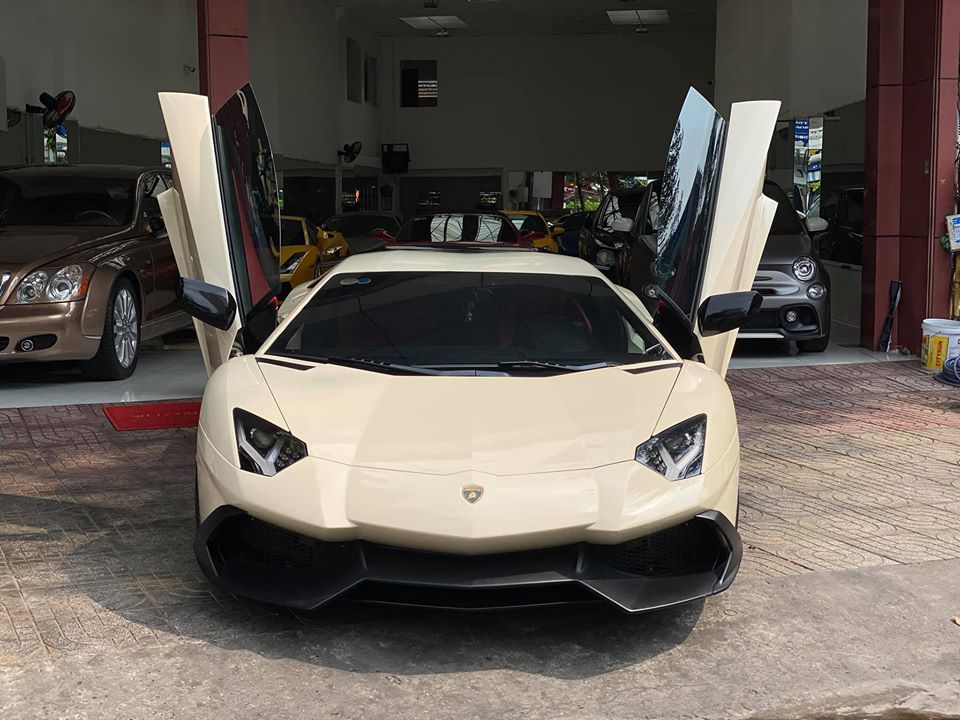 Chiếc siêu xe Lamborghini Aventador LP700-4 độ body kit bản giới hạn LP720-4 50º Anniversario của người yêu xe Bạc Liêu