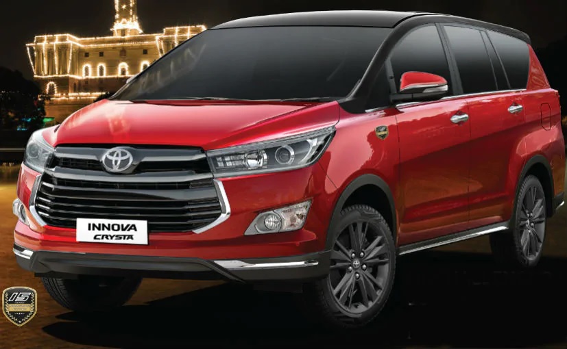 Toyota Innova Leadership Edition phi&ecirc;n bản m&agrave;u đỏ n&oacute;c đen
