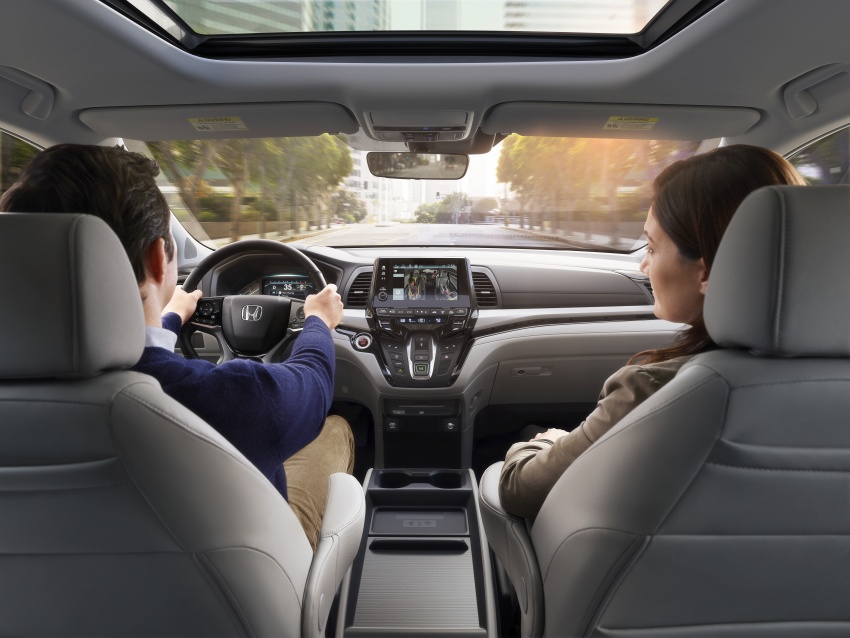 Khoang l&aacute;i Honda Odyssey 2021