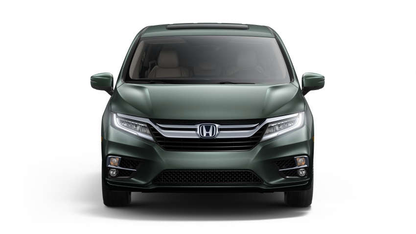 Cụm đ&egrave;n pha LED hiện đại l&agrave; cải tiến tr&ecirc;n Honda Odyssey 2021