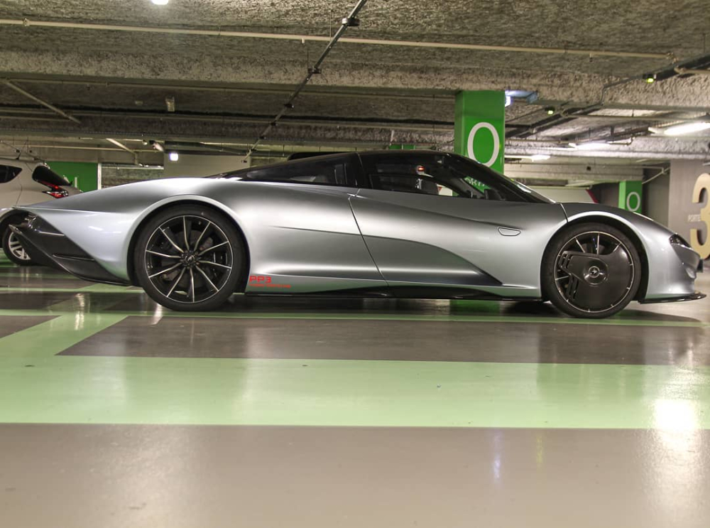 Và trong một sự kiện ra mắt 4 chiếc siêu xe cực hiếm của đại lý McLaren Hồng Kông, họ cũng đã gây choáng khi công bố 3 đại gia ở đây nằm trong số 106 khách hàng trên thế giới tậu McLaren Speedtail. Đây có thể xem là tin sốc với giới hâm mộ xe trên thế giới. Và trong một sự kiện ra mắt 4 chiếc siêu xe cực hiếm của đại lý McLaren Hồng Kông, họ cũng đã gây choáng khi công bố 3 đại gia ở đây nằm trong số 106 khách hàng trên thế giới tậu McLaren Speedtail. Đây có thể xem là tin sốc với giới hâm mộ xe trên thế giới.