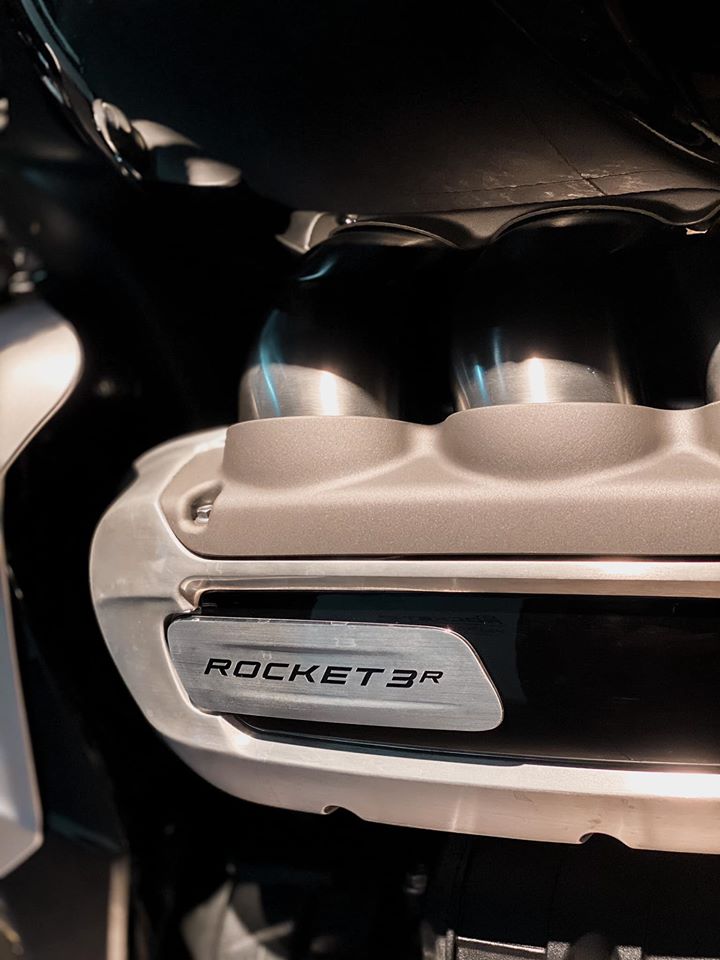 Khối động cơ mang dung tích khủng trên Triumph Rocket 3R 2020