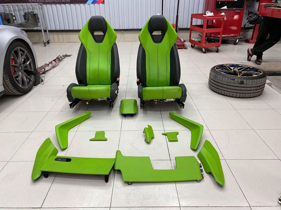 Phần nội thất của chiếc Lamborghini Huracan LP610-4 khi được tháo bung ra Phần nội thất của chiếc Lamborghini Huracan LP610-4 khi được tháo bung ra