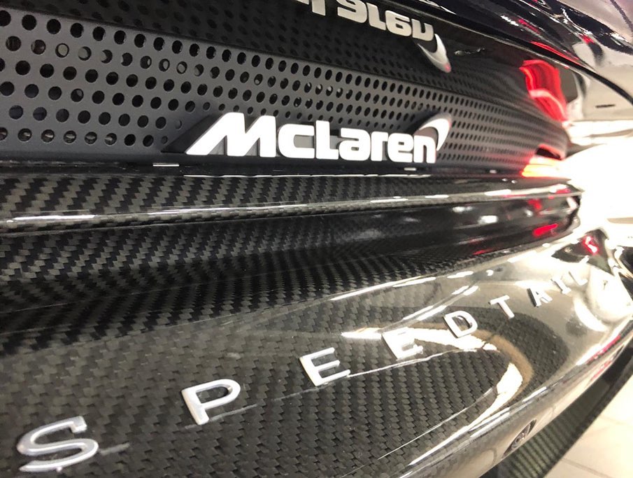 McLaren Speedtail là siêu xe hoàn toàn mới, ra mắt vào tháng 10/2018 và thuộc dòng Ultimate Series. McLaren Speedtail sử dụng hệ thống động cơ hybrid xăng-điện với tốc độ tối đa 391 km/h. Speedtail được khẳng định là siêu xe nhanh và sang trọng nhất của McLaren. Chỉ có 106 chiếc McLaren Speedtail được sản xuất và bán ra với giá 1,6 triệu Bảng. McLaren Speedtail là siêu xe hoàn toàn mới, ra mắt vào tháng 10/2018 và thuộc dòng Ultimate Series. McLaren Speedtail sử dụng hệ thống động cơ hybrid xăng-điện với tốc độ tối đa 391 km/h. Speedtail được khẳng định là siêu xe nhanh và sang trọng nhất của McLaren. Chỉ có 106 chiếc McLaren Speedtail được sản xuất và bán ra với giá 1,6 triệu Bảng.