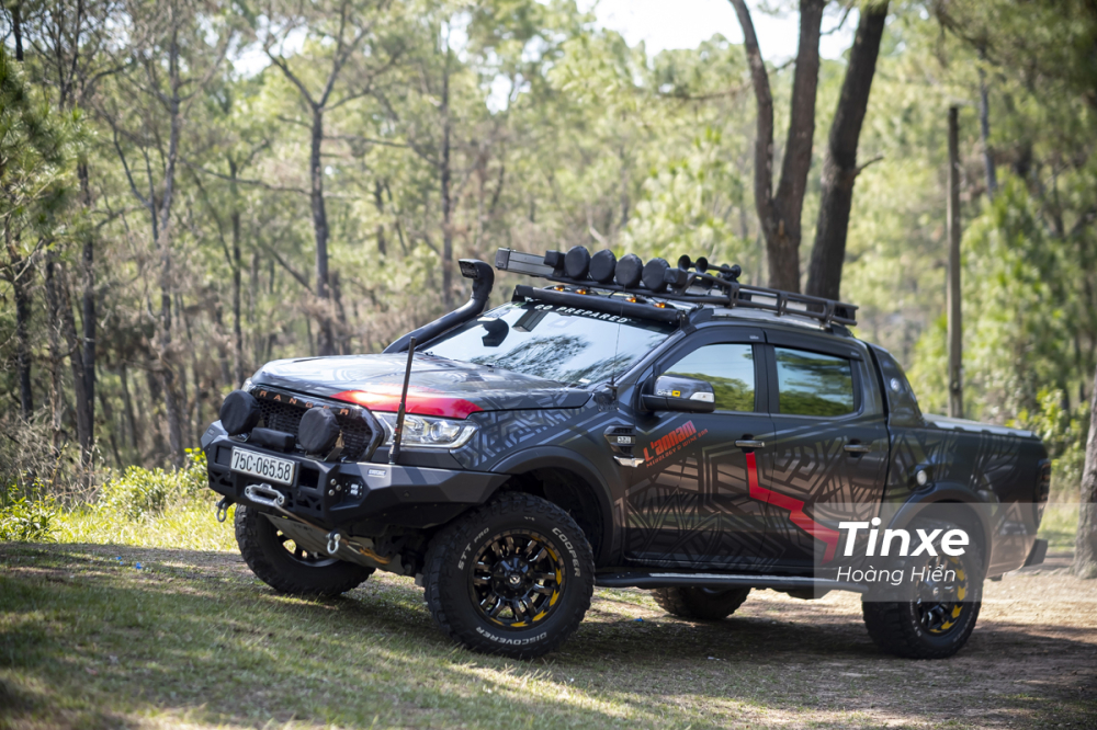 Chiếc xe Ford Ranger Wildtrak 3.2L được anh Hưng không tiếc công sức để độ lên đúng với nhu cầu sử dụng của mình.