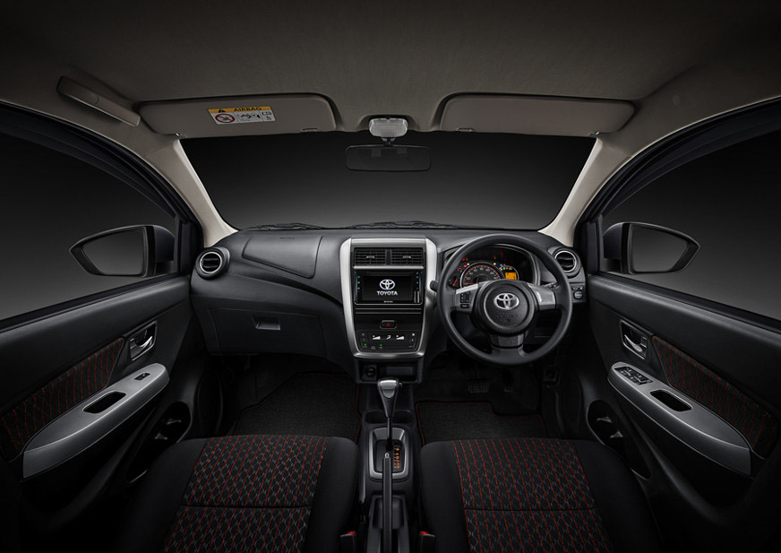 Nội thất b&ecirc;n trong Toyota Wigo 2020 tại Indonesia