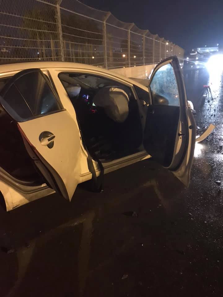 T&uacute;i kh&iacute; xe Kia K3 bung ra sau khi t&ocirc;ng v&agrave;o đu&ocirc;i xe Mercedes-Benz C-Class