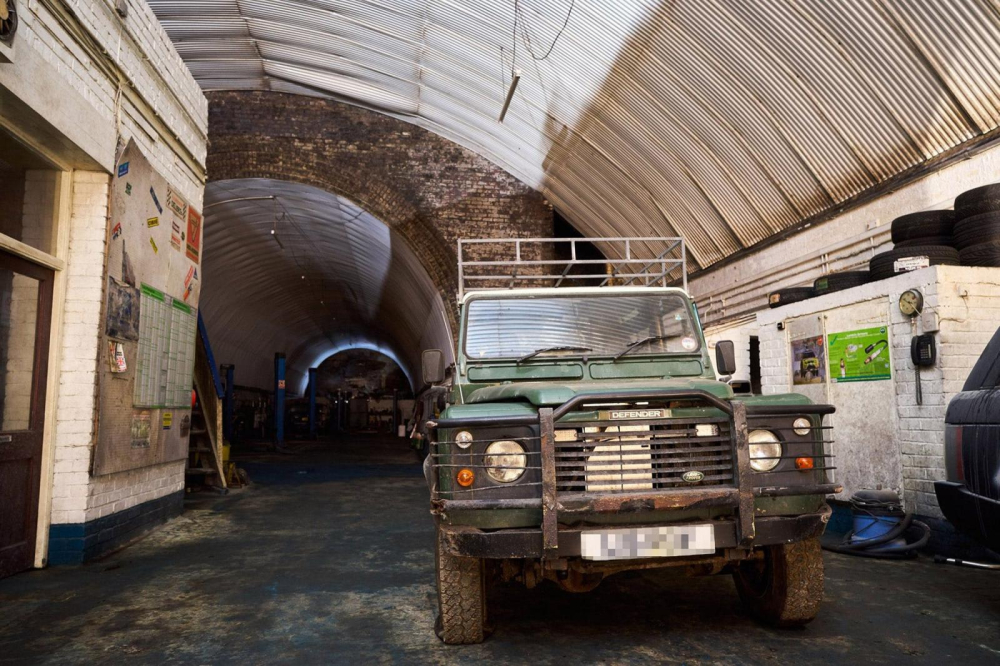 Land Rover Defender