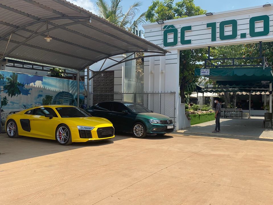 Chiếc Audi R8 V10 PLus khi về B&igrave;nh Phước c&oacute; m&agrave;u v&agrave;ng