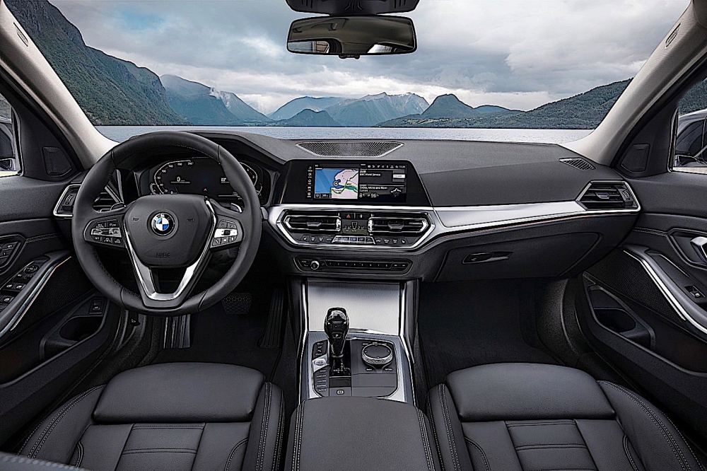 Tổng thể nội thất của 2 phiên bản BMW 320i 2020 sắp về giống với bản 330i Sport Line, khác biệt nằm ở trang bị tiện nghi