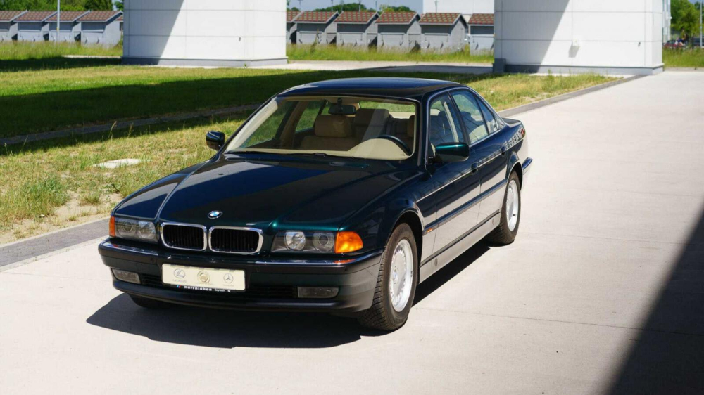 Chiếc BMW 740i đời 1998 hiện đang được rao b&aacute;n tr&ecirc;n eBay