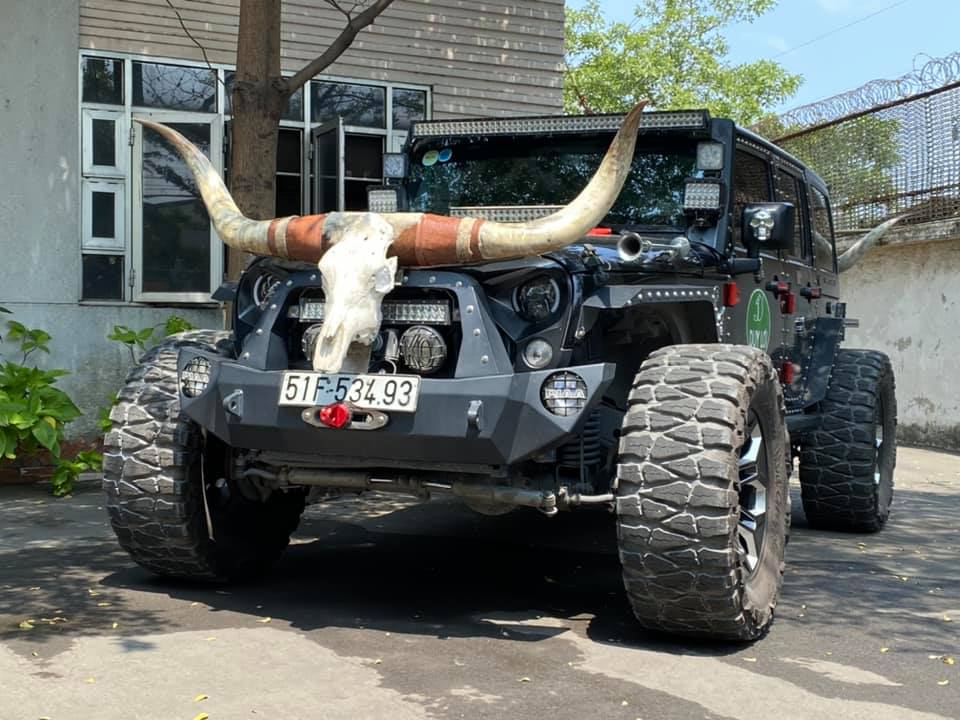Cận cảnh diện mạo chiếc Jeep Wrangler Unlimited Sport được ông chủ Duy Lợi gọi là Cận cảnh diện mạo chiếc Jeep Wrangler Unlimited Sport được ông chủ Duy Lợi gọi là Jeep Vương