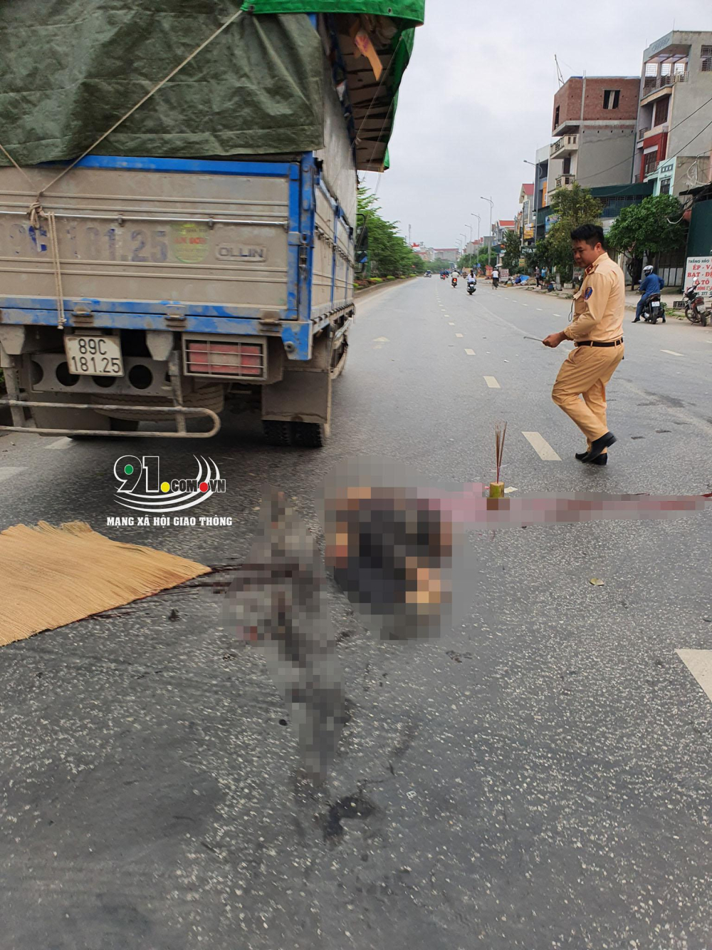 Lực lượng chức năng có mặt tại hiện trường Lực lượng chức năng có mặt tại hiện trường