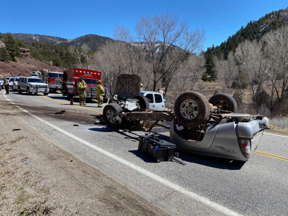 Hiện trường vụ tai nạn kinh hoàng tại bang Colorado, Mỹ Hiện trường vụ tai nạn kinh hoàng tại bang Colorado, Mỹ