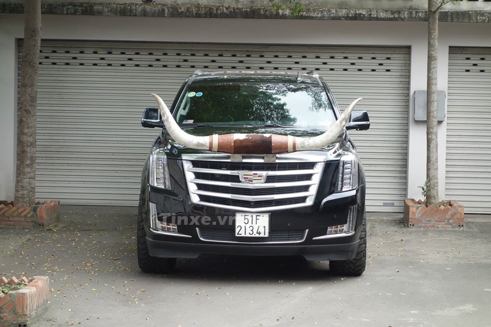 Vẻ đẹp của chiếc Cadillac Escalade thuộc sở hữu doanh nh&acirc;n L&acirc;m Tấn Lợi
