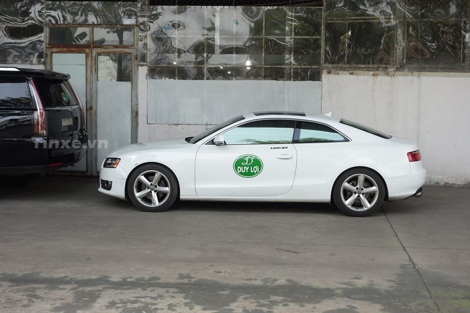 Đ&acirc;y l&agrave; một chiếc Audi A5 Coupe đời cũ
