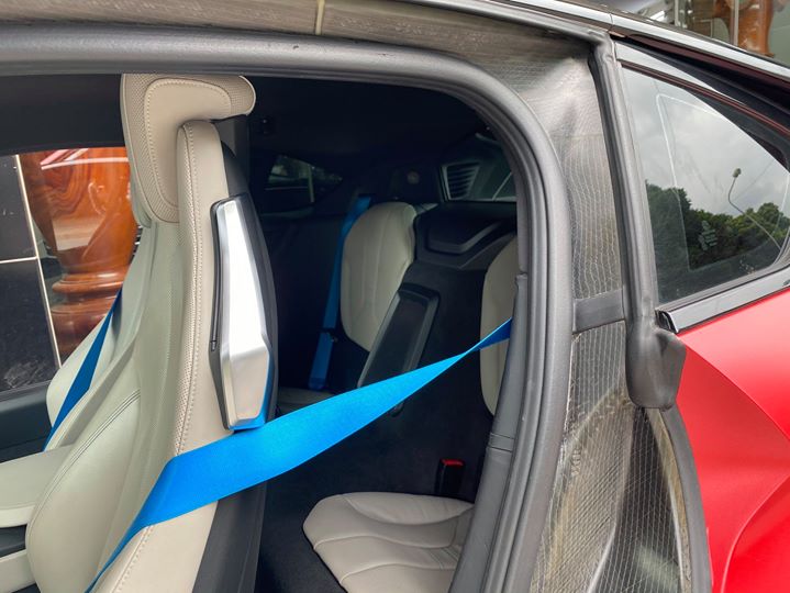BMW i8 có thêm 2 hàng ghế sau nhưng chỉ phù hợp dành cho trẻ em BMW i8 có thêm 2 hàng ghế sau nhưng chỉ phù hợp dành cho trẻ em