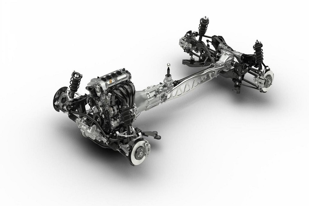 Dẫn động cầu sau RWD bộc lộ nhược điểm khi di chuyển trên đường trơn trượt Dẫn động cầu sau RWD bộc lộ nhược điểm khi di chuyển trên đường trơn trượt