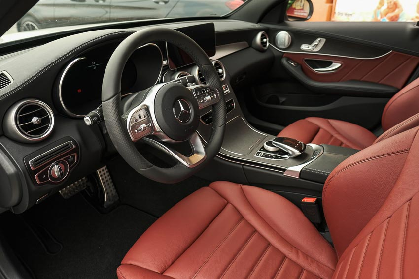 Tổng thể nội thất của Mercedes-Benz C 300 AMG Tổng thể nội thất của Mercedes-Benz C 300 AMG