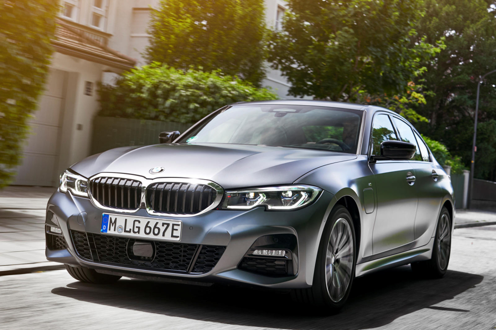 BMW 3-Series 2021 phi&ecirc;n bản tiết kiệm xăng ra mắt thị trường Mỹ