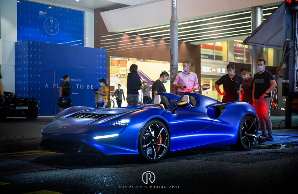 Vẻ đẹp của siêu phẩm McLaren Elva đầu tiên đến Hồng Kông, xe chỉ được trưng bày đúng 2 ngày trước khi sang một thị trường khác để ra mắt.