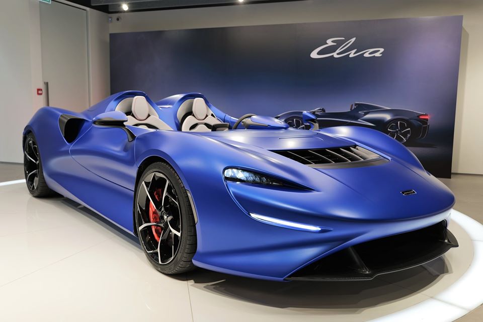 Về giá bán của siêu xe McLaren Elva tại Hương Cảng, đại lý McLaren Hồng Kông ước tính là giá bán chưa thuế của xe sẽ rơi vào khoảng 1,2 triệu Bảng Anh cho đến 1,4 triệu Bảng Anh tuỳ theo sự cá nhân hoá của chủ xe. Đơn vị này cũng dự tính là McLaren Elva khi lăn bánh ở khu vực hành chính đặc biệt của Trung Quốc sẽ có giá lên đến 30 triệu đô la HKD, tương đương gần 90 tỷ đồng.