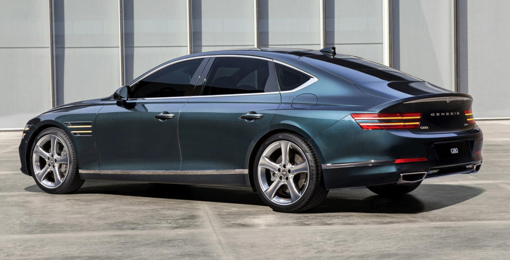 Genesis G80 2021 với cụm đèn hậu có thiết kế tương tự đèn pha