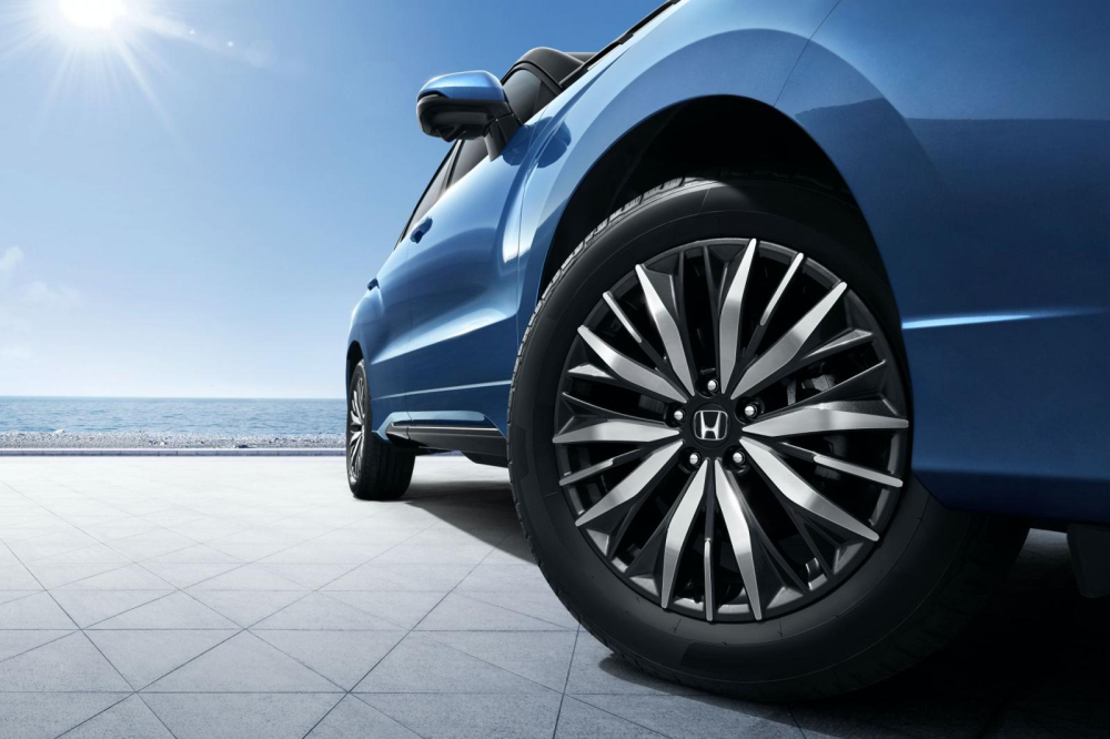 Cận cảnh b&aacute;nh xe&nbsp;của Honda Avancier 2020