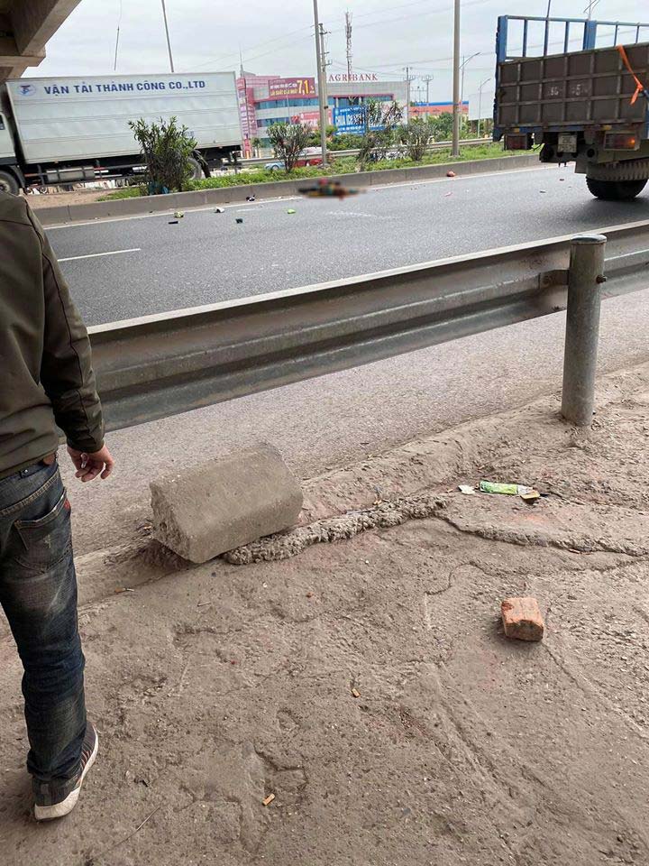 Người phụ nữ tử vong trên cao tốc Hà Nội - Bắc Giang