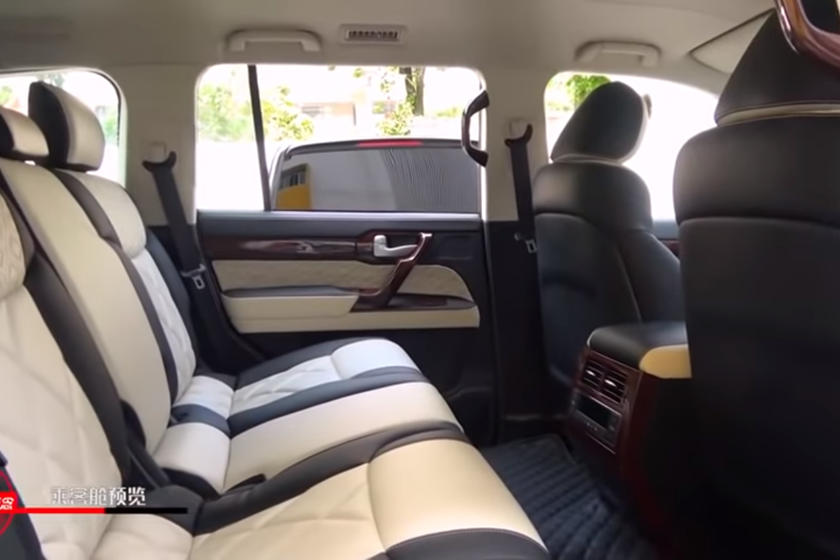 Ghế sau của Hengtian L4600