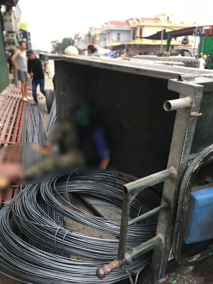 Người điều khiển xe ba bánh bị thương