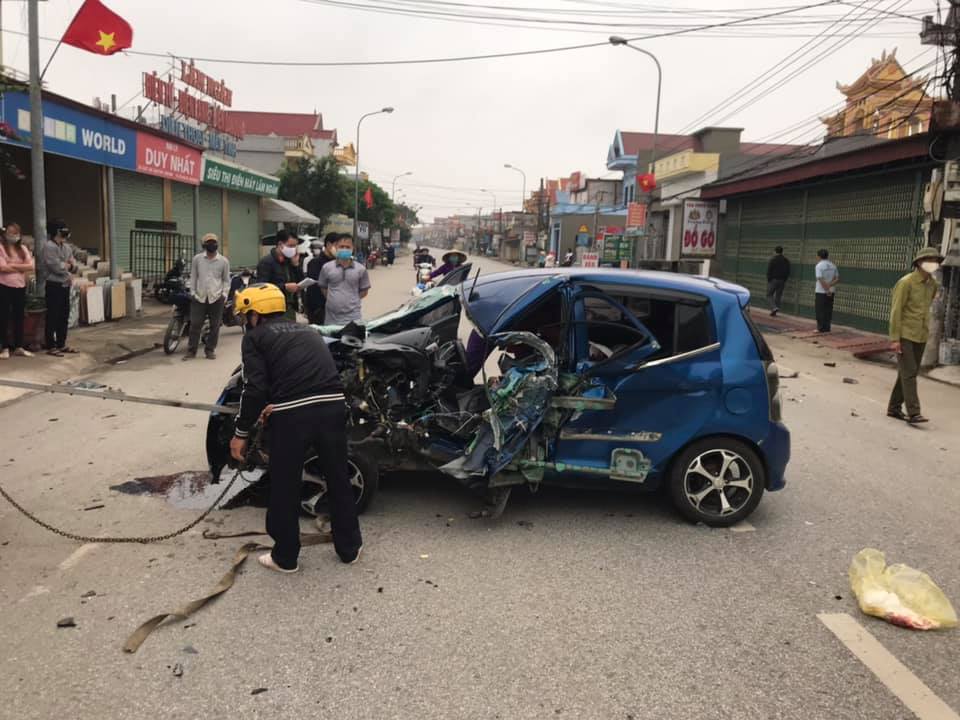 Hiện trường vụ tai nạn tại Nam Định