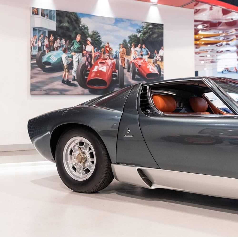 Chiếc Lamborghini Miura SV này từng được phục chế Chiếc Lamborghini Miura SV này từng được phục chế