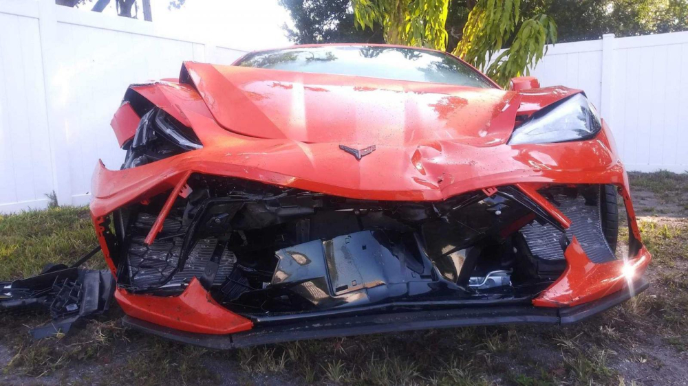 Thiệt hại của chiếc Chevrolet Corvette C8 2020