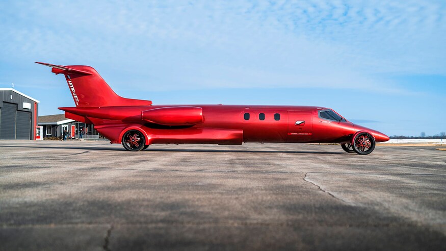 Limo-Jet dài đến 12,8 m Limo-Jet dài đến 12,8 m
