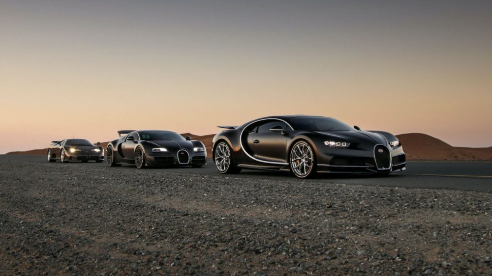 Trong vòng đời sản xuất siêu xe của mình, Bugatti đã tạo ra những tuyệt phẩm mà khiến các đối thủ phải chạy theo để phá vỡ các kỷ lục tốc độ. Tổng cộng có 3 phiên bản của dòng xe Bugatti được nhiều người nhắc đến nhiều nhất đó chính là EB110, Veyron và Chiron. Trong vòng đời sản xuất siêu xe của mình, Bugatti đã tạo ra những tuyệt phẩm mà khiến các đối thủ phải chạy theo để phá vỡ các kỷ lục tốc độ. Tổng cộng có 3 phiên bản của dòng xe Bugatti được nhiều người nhắc đến nhiều nhất đó chính là EB110, Veyron và Chiron.