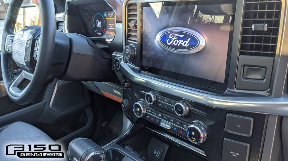 H&igrave;nh ảnh nội thất r&ograve; rỉ của Ford F-150 2021