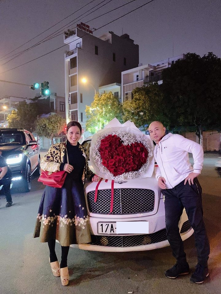 Bentley Continental Flying Spur của nữ đại gia Dương Đường 