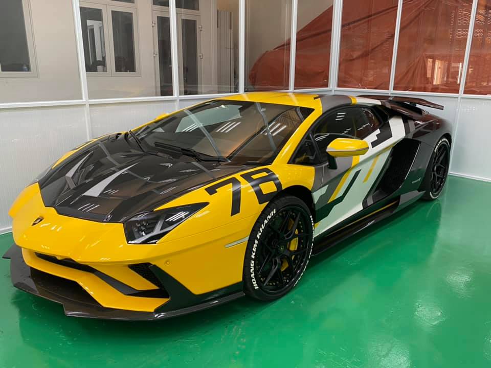 Lamborghini Aventador S LP740-4 của doanh nh&acirc;n quận 12 c&oacute; g&oacute;i độ hơn 1,55 tỷ đồng