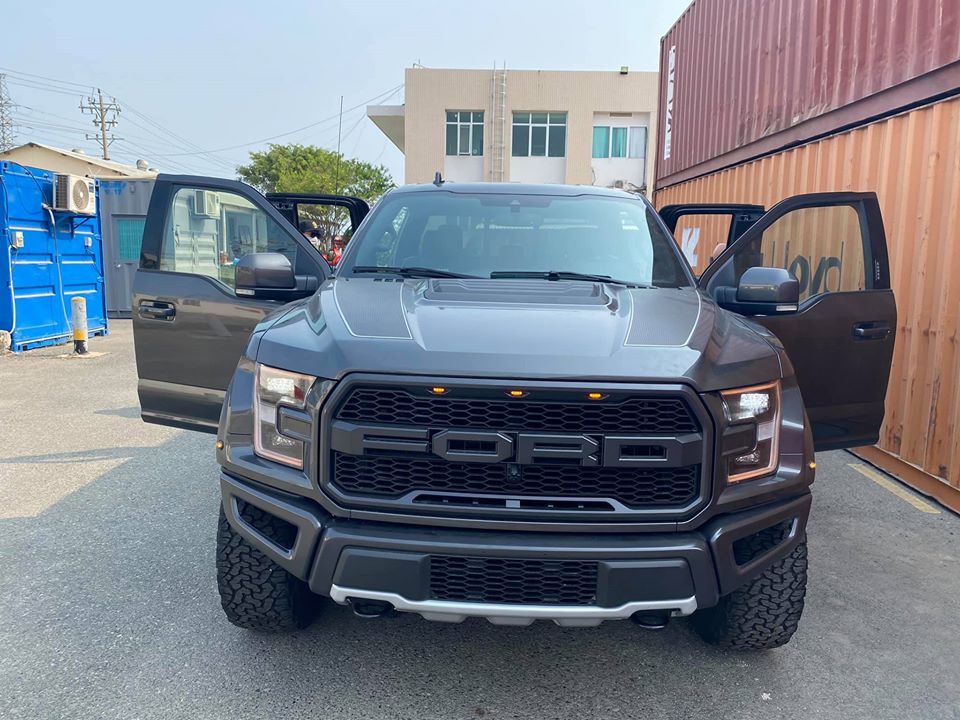 Khui công Ford F-150 Raptor 2020 đầu tiên về Việt Nam