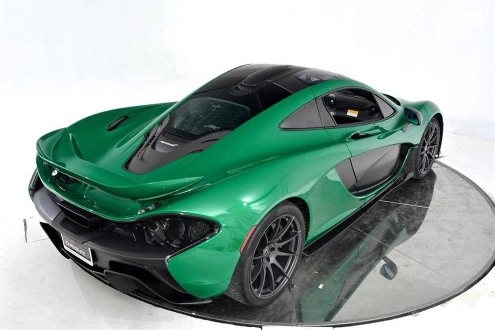 Vẻ đẹp của chiếc si&ecirc;u xe McLaren P1 m&agrave;u xanh Fusion Green Pearl 3 đang được rao b&aacute;n.