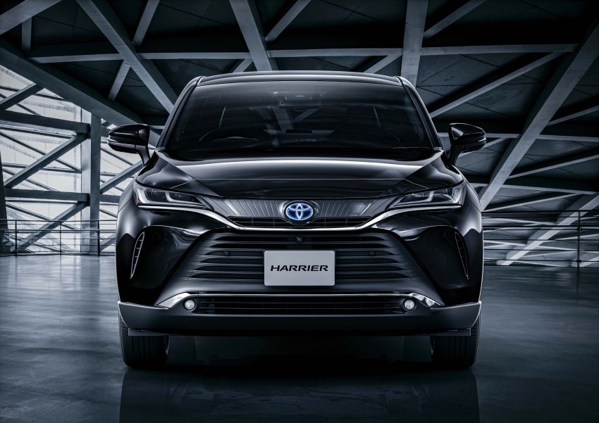 Cận cảnh thiết kế đầu xe của Toyota Harrier 2020 Cận cảnh thiết kế đầu xe của Toyota Harrier 2020