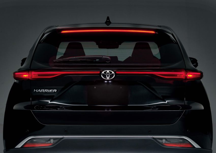 Đèn sau của Toyota Harrier 2020 sẽ trông như thế này vào ban đêm Đèn sau của Toyota Harrier 2020 sẽ trông như thế này vào ban đêm