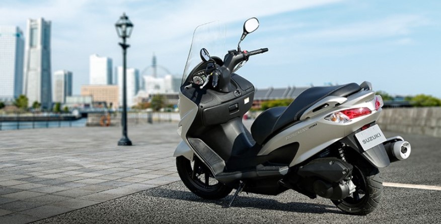 Đuôi xe Suzuki Burgman 200 2020