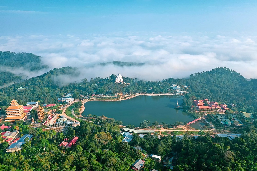 An Giang có nhiều lễ hội độc đáo và danh lam thắng cảnh nổi tiếng 