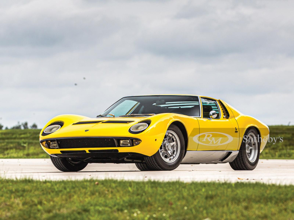 Lamborghini Miura P400 S by Bertone đời 1969