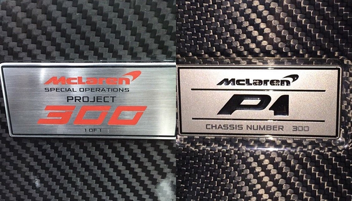 Chưa dừng lại đó, chiếc McLaren P1 “Project 300” còn có đến 2 huy hiệu bên trong khoang nội thất của xe, đây là điều rất hiếm gặp và thể hiện rằng xe đã được chủ nhân cá nhân hoá cá tính. Đầu tiên là logo mang tên của bộ phận cá nhân hoá MSO, đi kèm là dự án của xe và cuối cùng là Chưa dừng lại đó, chiếc McLarenChưa dừng lại đó, chiếc McLaren P1 “Project 300” còn có đến 2 huy hiệu bên trong khoang nội thất của xe, đây là điều rất hiếm gặp và thể hiện rằng xe đã được chủ nhân cá nhân hoá cá tính. Đầu tiên là logo mang tên của bộ phận cá nhân hoá MSO, đi kèm là dự án của xe và cuối cùng là 1of1 tức chỉ 1 chiếc trên thế giới. Ngoài ra, 1 huy hiệu khác cho thấy xe thuộc chiếc McLaren P1 thứ 300 xuất xưởng. P1 “Project 300” còn có đến 2 huy hiệu bên trong khoang nội thất của xe, đây là điều rất hiếm gặp và thể hiện rằng xe đã được chủ nhân cá nhân hoá cá tính. Đầu tiên là logo mang tên của bộ phận cá nhân hoá MSO, đi kèm là dự án của xe và cuối cùng là 1of1 tức chỉ 1 chiếc trên thế giới. Ngoài ra, 1 huy hiệu khác cho thấy xe thuộc chiếc McLaren P1 thứ 300 xuất xưởng.