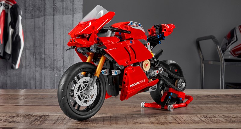 Chiếc xe đồ chơi mang các chi tiết đậm chất Panigale Chiếc xe đồ chơi mang các chi tiết đậm chất Panigale