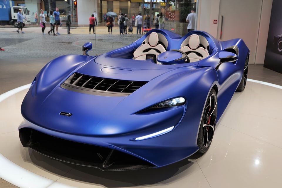 McLaren Elva kh&ocirc;ng hề c&oacute; n&oacute;c, k&iacute;nh l&aacute;i hay cửa sổ